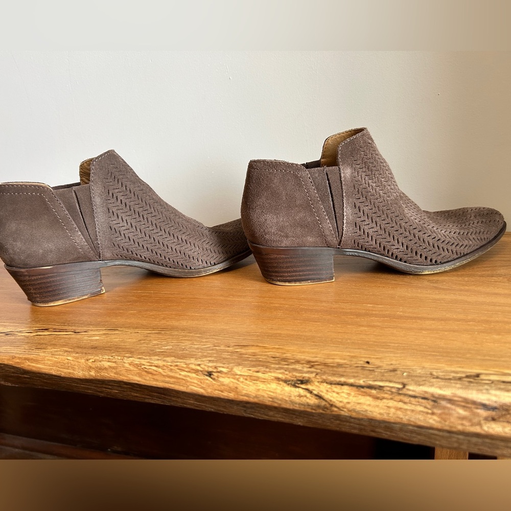 LUCKY BRAND Bastia Brown Suede Ankle Booties Women's Size 9